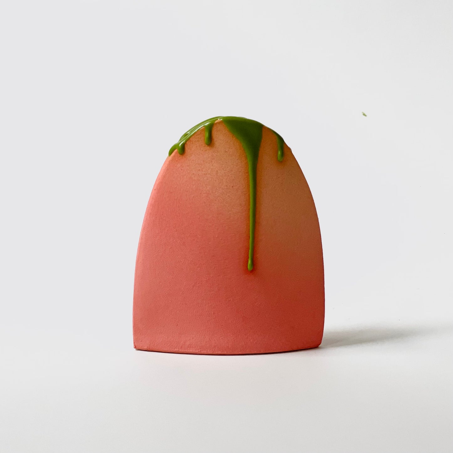 Hump Vase, Bud (Salmon/Mandarin/Lime)